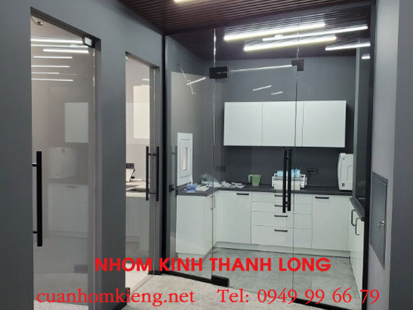 quy trình sửa cửa kính văn phòng