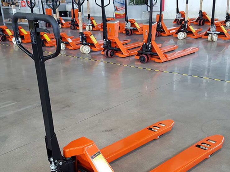 Nên mua xe nâng tay loại nào