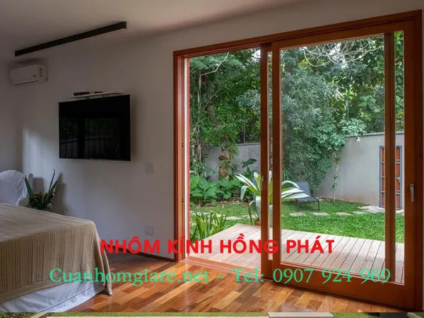 cua-nhom-kinh-gia-go